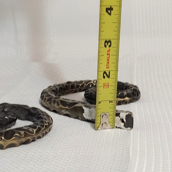 Vintage Brass Swirl Curtain Holders Textured Curly Q Pair Drapes - Picture 7 of 9